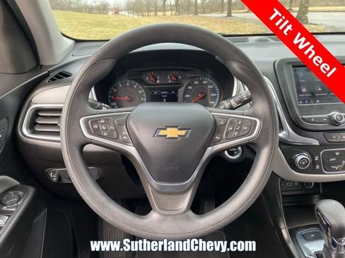 Used 2022 Chevrolet Equinox LS image 18