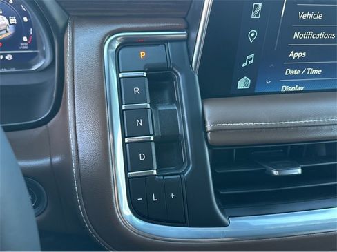 Certified 2024 Chevrolet Tahoe High Country w/ Advanced Technology Package image 19