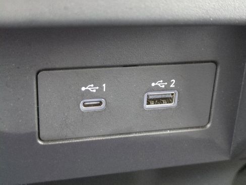 Used 2023 Nissan Titan SV w/ Accessory Utility Package image 21