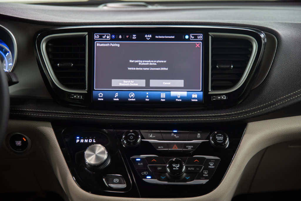 Used 2024 Chrysler Pacifica Limited FWD image 26