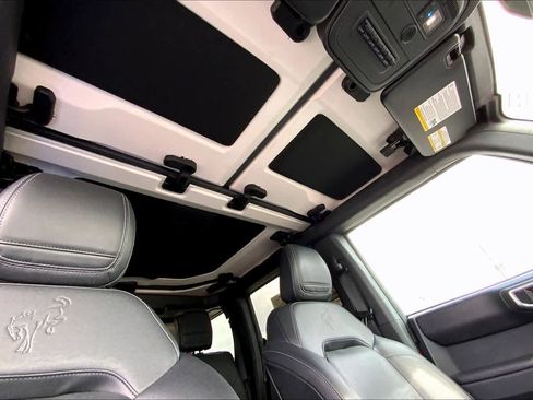 Certified 2025 Ford Bronco Badlands image 14