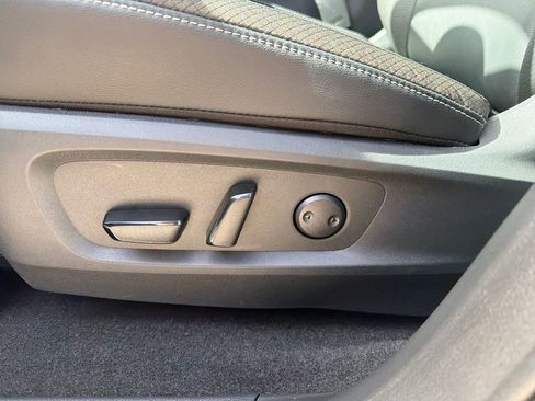 Certified 2025 Nissan Pathfinder SL image 15