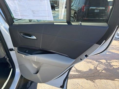 Certified 2022 Cadillac XT4 Luxury w/ Cold Weather Package image 21