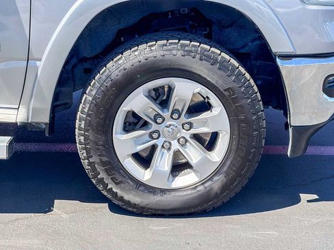 Used 2022 RAM 1500 Laramie w/ Off Road Group AWD/4WD image 9