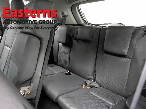 Used 2019 Toyota Highlander LE FWD image 24
