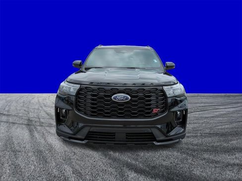 New 2026 Ford Explorer ST RWD image 9