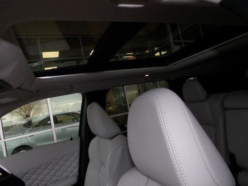 New 2025 Mitsubishi Outlander SEL image 17