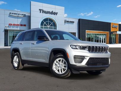 New 2025 Jeep Grand Cherokee Laredo X w/ Luxury Tech Group I