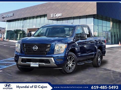 Used 2024 Nissan Titan SV w/ SV Convenience Package image 1