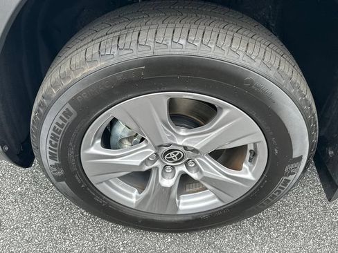 Used 2025 Toyota RAV4 XLE w/ Convenience Package FWD image 10