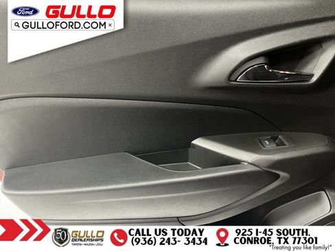 Used 2024 Chevrolet Trax RS w/ Sunroof Package FWD image 16