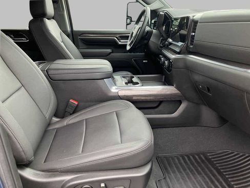 Used 2024 Chevrolet Silverado 2500 LTZ w/ LTZ Plus Package image 12