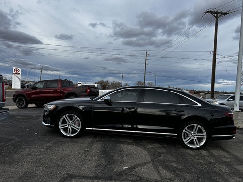 Used 2020 Audi S8 L image 2
