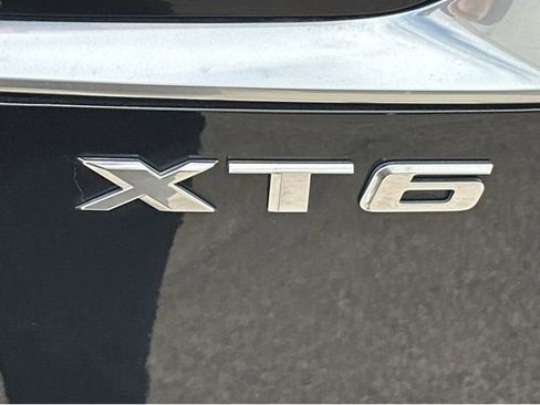 Certified 2024 Cadillac XT6 Luxury AWD/4WD image 17