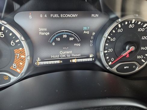 Used 2023 Jeep Renegade Limited image 30