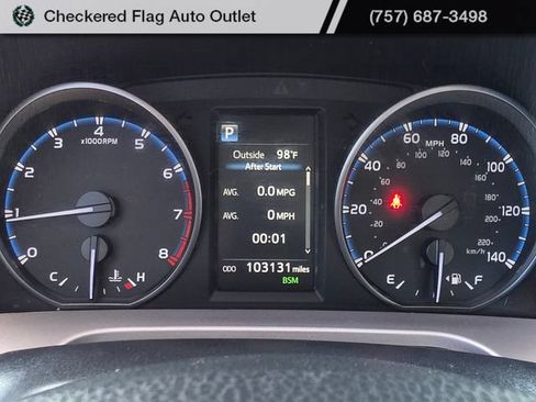 Used 2018 Toyota RAV4 XLE FWD image 25