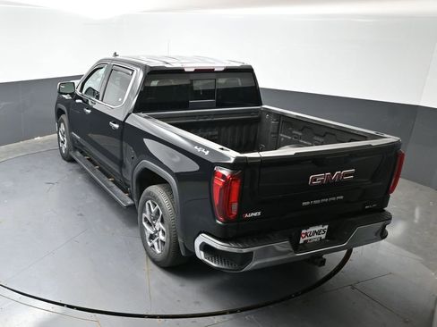 Used 2022 GMC Sierra 1500 SLT w/ SLT Convenience Package AWD/4WD image 50