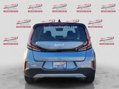 Used 2025 Kia Soul LX w/ LX Technology Package FWD image 4