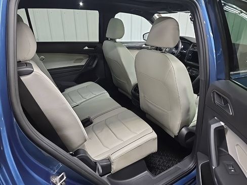 Used 2020 Volkswagen Tiguan SEL Premium R-Line w/ 3rd Row Seat Package AWD/4WD image 18