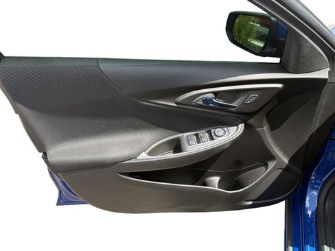Used 2023 Chevrolet Malibu RS FWD image 9