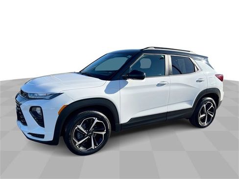 Certified 2021 Chevrolet TrailBlazer RS w/ Convenience Package image 1