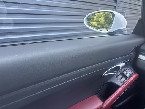 Certified 2019 Porsche 718 Boxster RWD image 26