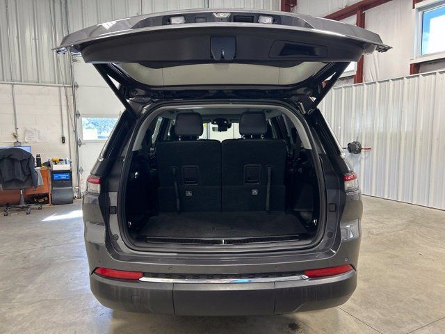 Used 2023 Jeep Grand Cherokee L Limited w/ Luxury Tech Group II AWD/4WD image 20
