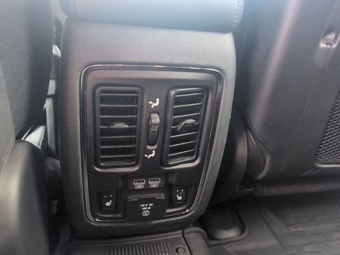 Used 2018 Jeep Grand Cherokee High Altitude image 25