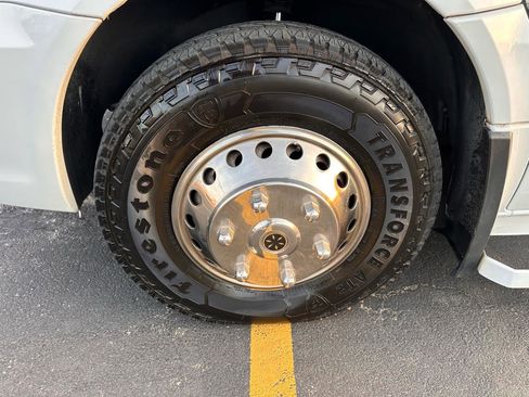 Used 2014 Mercedes-Benz Sprinter 3500 image 12