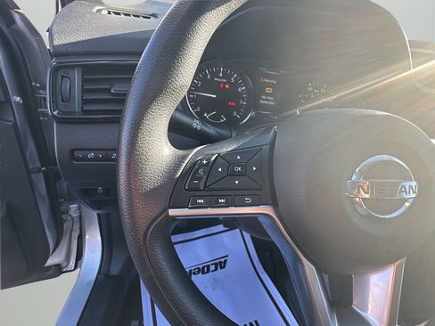 Used 2017 Nissan Rogue Sport SV AWD/4WD image 17