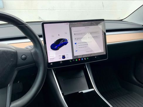 Used 2020 Tesla Model 3 Standard Range Plus RWD image 15