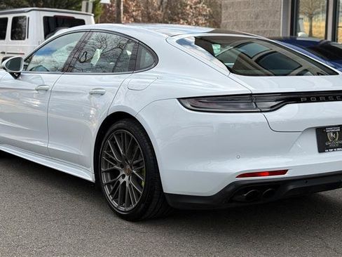 Used 2023 Porsche Panamera 4 Platinum Edition w/ Assistance Package image 3