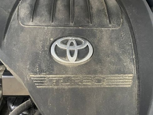 Used 2023 Toyota Highlander XSE image 10