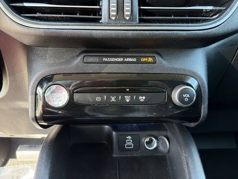 Used 2025 Ford Escape SE FWD image 28