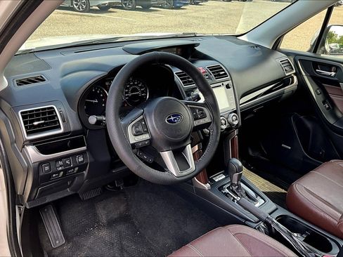 Used 2018 Subaru Forester 2.5i Touring AWD/4WD image 13
