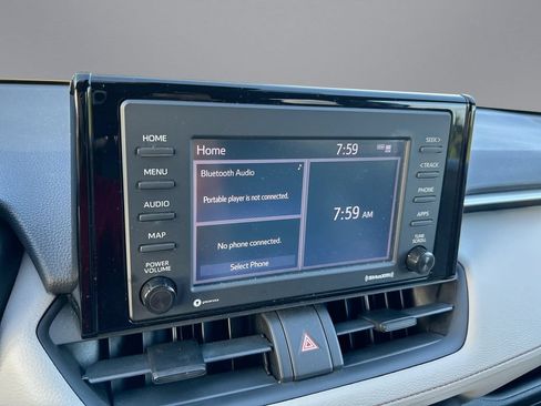 Used 2021 Toyota RAV4 XLE w/ Convenience Package FWD image 23