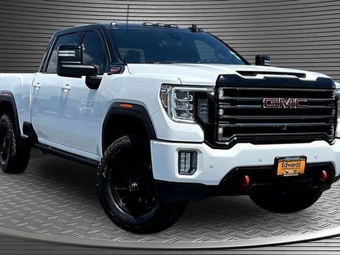 Used 2021 GMC Sierra 2500 AT4 w/ AT4 Premium Plus Package AWD/4WD image 3