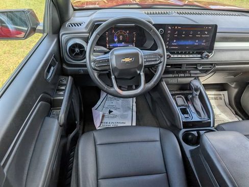 Used 2023 Chevrolet Colorado LT w/ LT Convenience Package III RWD image 12