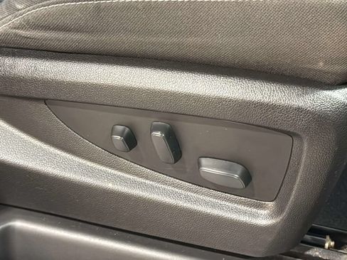 Used 2020 GMC Yukon SLE AWD/4WD image 11