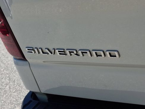 Used 2025 Chevrolet Silverado 1500 LT AWD/4WD image 31