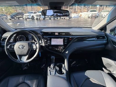 Certified 2018 Toyota Camry SE image 14