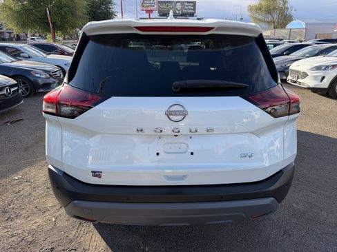 Used 2023 Nissan Rogue SV FWD image 6