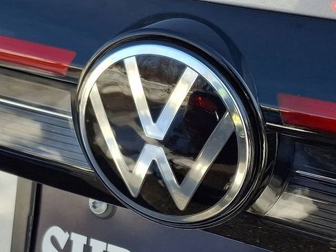 New 2026 Volkswagen Taos SEL image 12