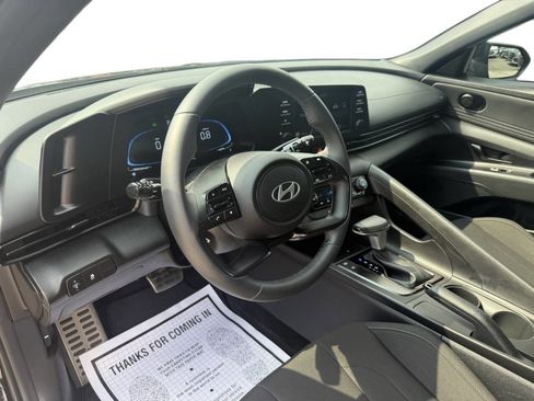 Used 2025 Hyundai Elantra Sport w/ Cargo Package image 6