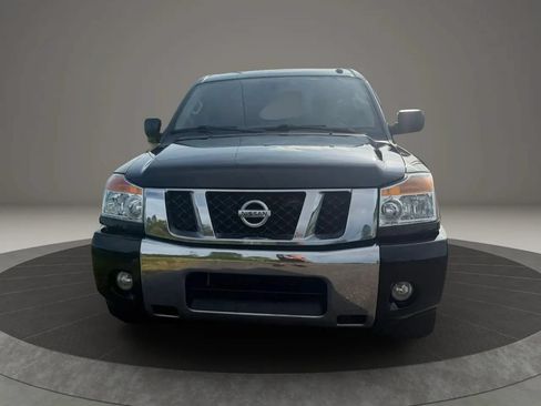 Used 2015 Nissan Titan SV w/ SV Value Truck Package RWD image 3