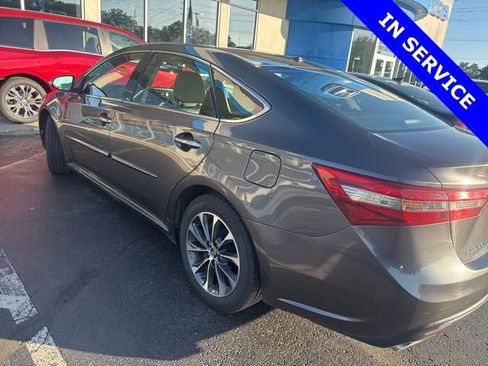 Used 2016 Toyota Avalon XLE Premium FWD image 10