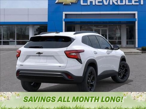 New 2026 Chevrolet Trax LT w/ Driver Confidence Package FWD image 4
