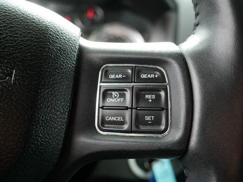 Used 2018 RAM 1500 Big Horn AWD/4WD image 29