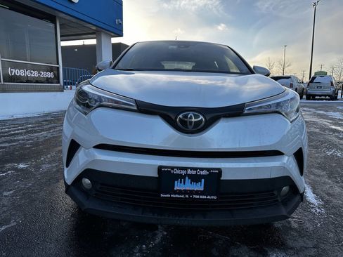 Used 2018 Toyota C-HR XLE image 6
