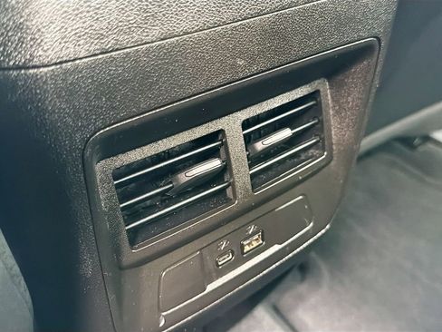 Used 2025 Chevrolet Colorado Z71 w/ Technology Package image 25